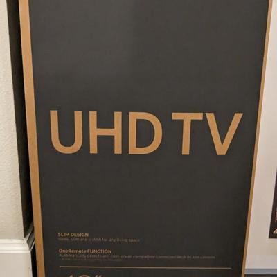 Samsung 43" UHD Smart TV