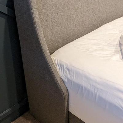 King Size Bed and Linen Frame