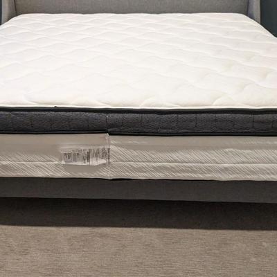King Size Bed and Linen Frame