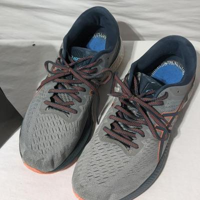 Men's Shoe Assortment