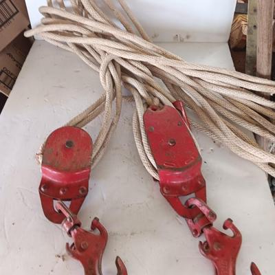 Vintage Durbin Durco Hoist pully with rope