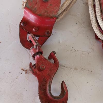 Vintage Durbin Durco Hoist pully with rope