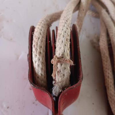 Vintage Durbin Durco Hoist pully with rope