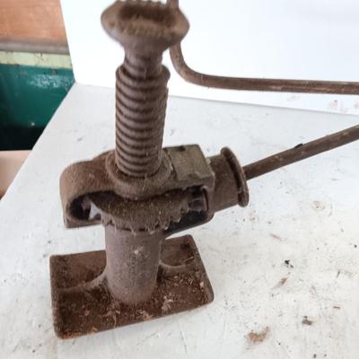 Antique Walker Manufacturing Automotive Truck Train Screw Jack