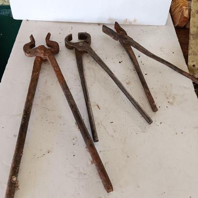 Blacksmith Blacksmithing tools Pliers and nips