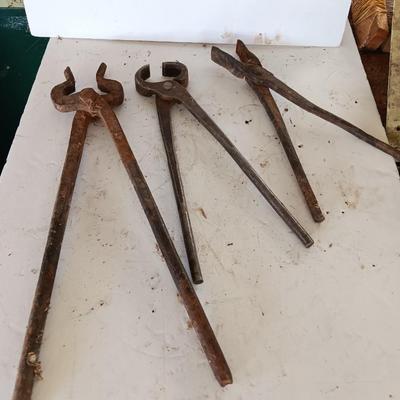 Blacksmith Blacksmithing tools Pliers and nips