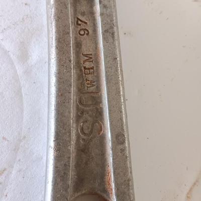 Several vintage hand tools - pilers - snips- and more