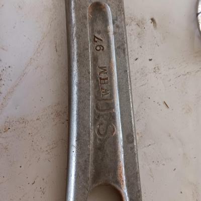 Several vintage hand tools - pilers - snips- and more