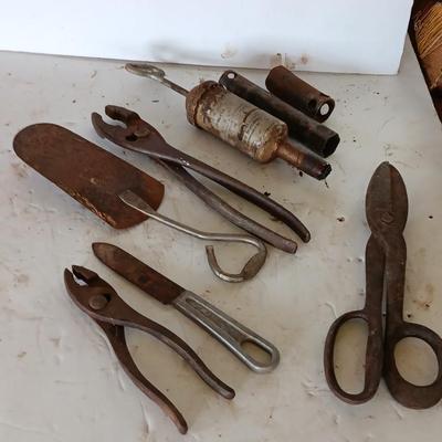 Several vintage hand tools - pilers - snips- and more