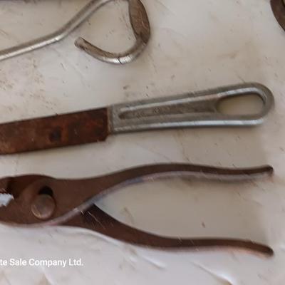 Several vintage hand tools - pilers - snips- and more