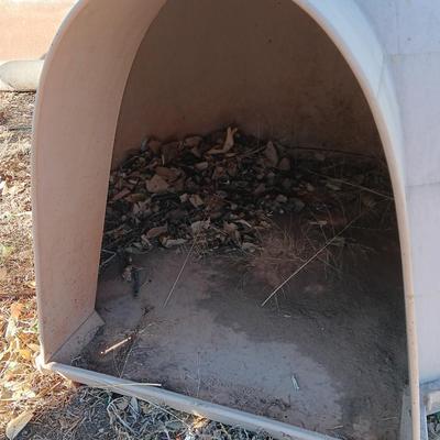 Igloo style DOGLOO Doghouse - outdoor animal shelter