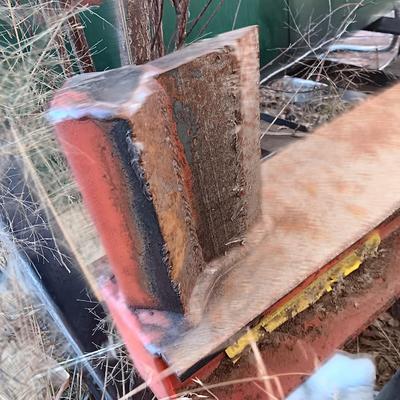 Brave 3-point Hydraulic log splitter.