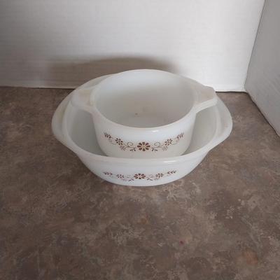 PYREX BAKING DISHES AND CAKE DECORATING SUPPLIES