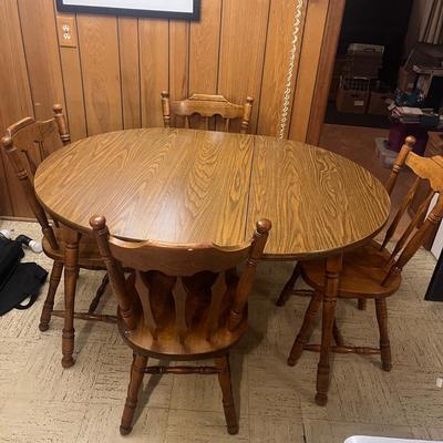 Table & Chairs (K-MG)