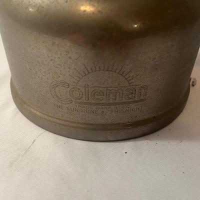 Vintage Coleman Lantern (DR-MG)