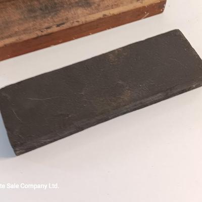 Vintage ACME Oil stone in wooden box Wet stone