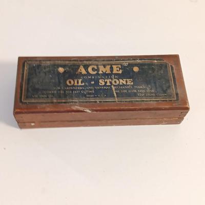 Vintage ACME Oil stone in wooden box Wet stone