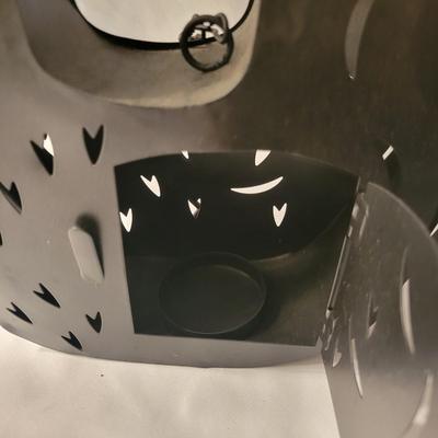 Assortment of Decorative Roosters and Chickens (LR-DW)