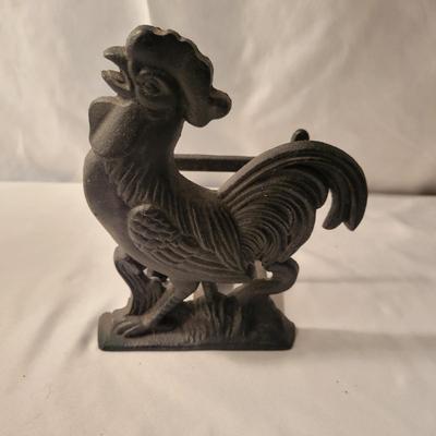 Assortment of Decorative Roosters and Chickens (LR-DW)