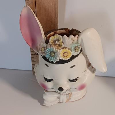 Vintage planters and vintage mouse salt & pepper shakers Norcrest Rabbitt