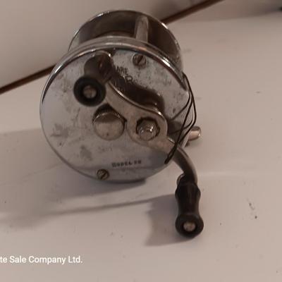 Shakespeare leader No. 1909 Fishing reel
