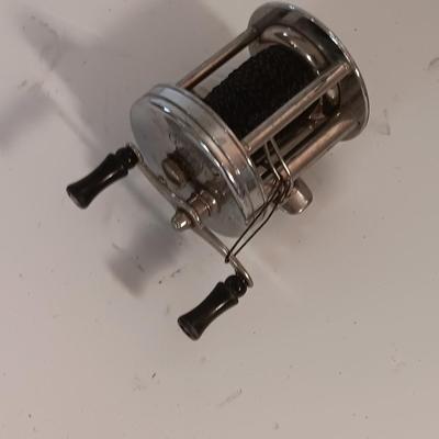 Shakespeare leader No. 1909 Fishing reel