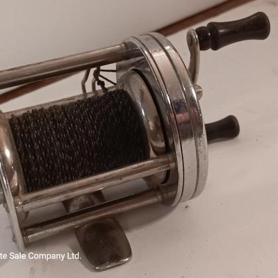 Shakespeare leader No. 1909 Fishing reel