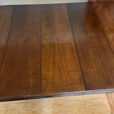 Dining Room Table (DR-MG)