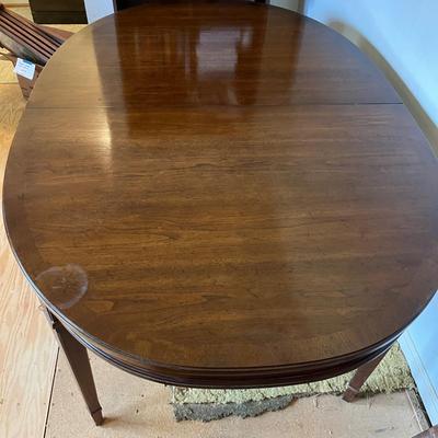 Dining Room Table (DR-MG)