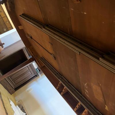 Dining Room Table (DR-MG)