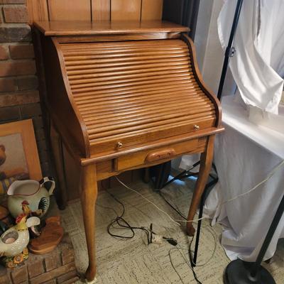 Oak Roll Top Desk (LR-DW)