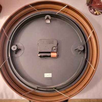 Chicken Lamp, Vases, Clock and More (LR-DW)