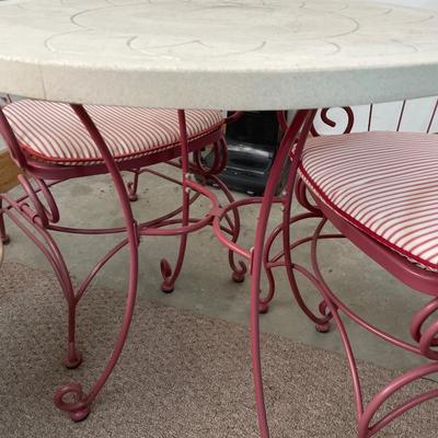 Mauve outdoor table and chairs