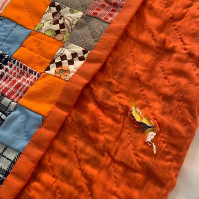 Quilts & Quilt Rack (B1-HS)