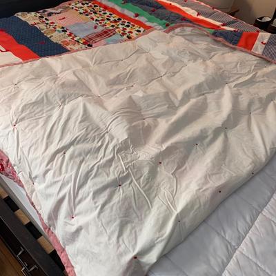 Quilts & Quilt Rack (B1-HS)