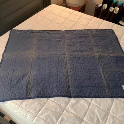 Quilts & Quilt Rack (B1-HS)