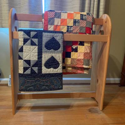 Quilts & Quilt Rack (B1-HS)