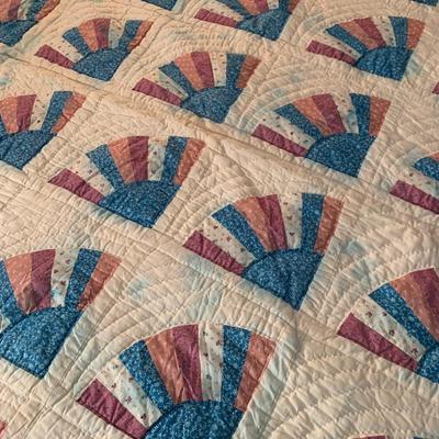 Quilts & Quilt Rack (B1-HS)