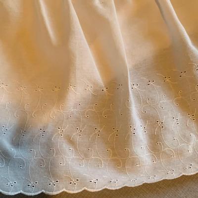 Two Twin Beds with Bedding (B1-HS)