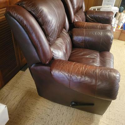 Pair of Lane Furniture Leather Recliners (LR-DW)