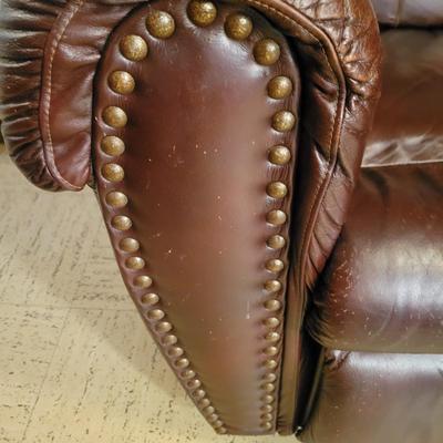 Pair of Lane Furniture Leather Recliners (LR-DW)