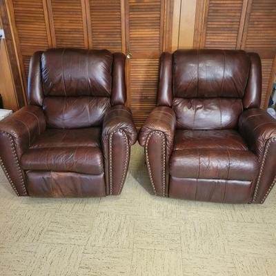 Pair of Lane Furniture Leather Recliners (LR-DW)