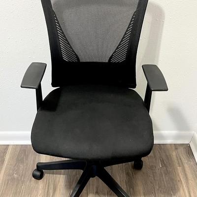 Black Mesh Back Adjustable Office Chair