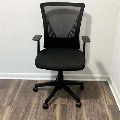 Black Mesh Back Adjustable Office Chair