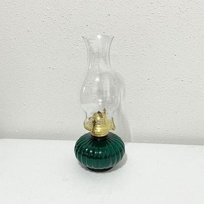 LAMPLIGHT FARMS ~ Vtg Emerald Green Oil Lamp