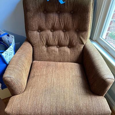 Vintge Tufted Back Chair