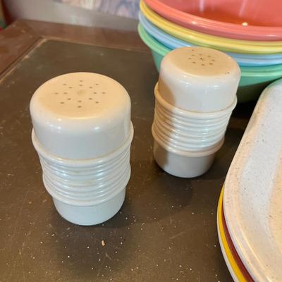 70s Plastic Picnic ware