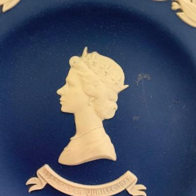 Wedgwood Jasperware Queen Elizabeth Dark Blue Pieces