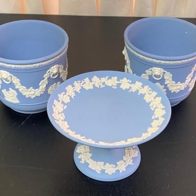 Wedgwood Jasperware Raised Compote & Pair of Bowls