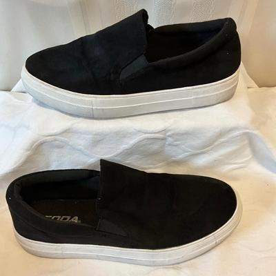 Soda shoes size 10